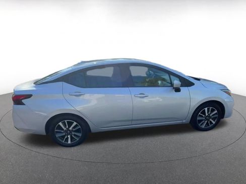 Used 2025 Nissan Versa SV FWD image 16
