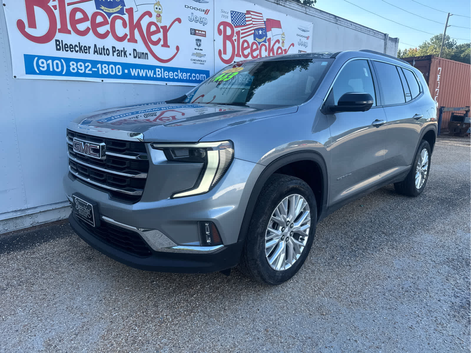Used 2024 GMC Acadia Elevation AWD/4WD image 6