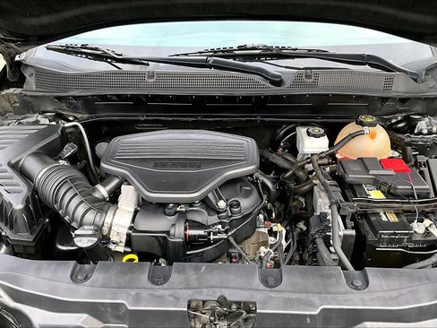 Used 2019 Chevrolet Blazer LT FWD image 32