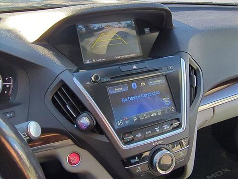 Used 2017 Acura MDX SH-AWD image 11