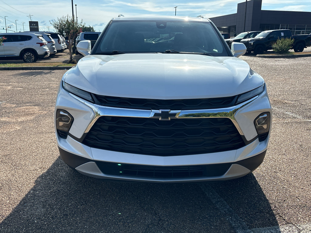 Used 2024 Chevrolet Blazer LT w/ Convenience Package FWD image 2