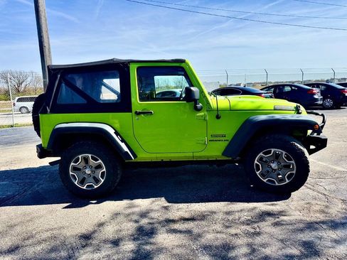 Used 2012 Jeep Wrangler Sport w/ Connectivity Group image 6