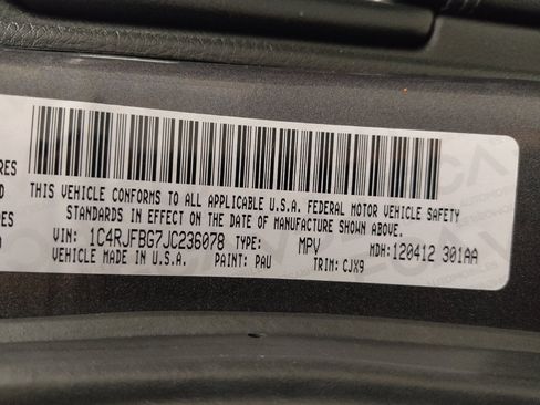 Used 2018 Jeep Grand Cherokee Limited AWD/4WD image 33