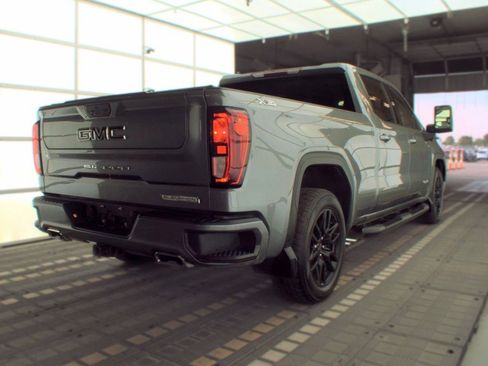 Used 2022 GMC Sierra 1500 Elevation w/ X31 Off-Road Package AWD/4WD image 2