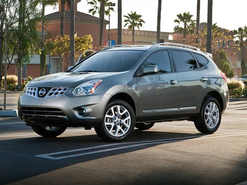 Used 2013 Nissan Rogue S w/ Special Edition Pkg FWD image 1