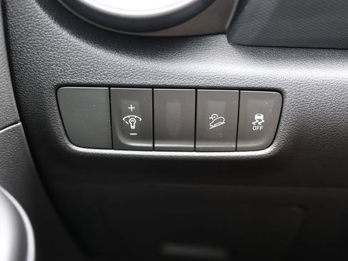 Used 2023 Hyundai Kona SEL w/ Cargo Package AWD/4WD image 31