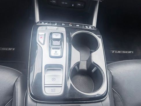Used 2022 Hyundai Tucson Limited image 17