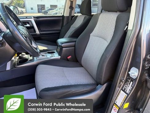 Used 2017 Toyota 4Runner SR5 AWD/4WD image 26