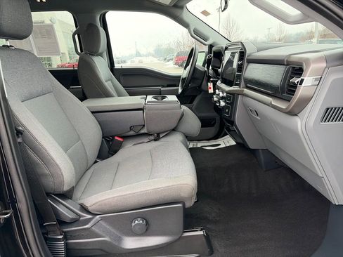 Used 2025 Ford F150 XLT w/ Equipment Group 301A Standard image 18
