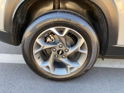 Used 2025 Chevrolet Trax LT w/ Driver Confidence Package image 9