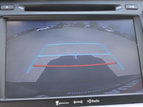 Used 2019 Toyota Highlander XLE image 23