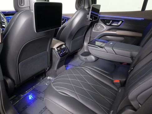 Used 2023 Mercedes-Benz EQS 580 4MATIC SUV image 37