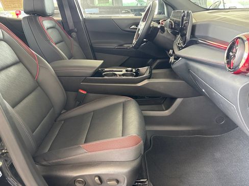 Used 2025 Chevrolet Equinox RS w/ Convenience Package III FWD image 20