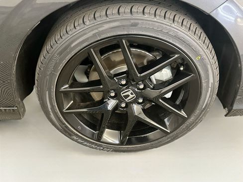 Used 2025 Honda Civic Sport image 11