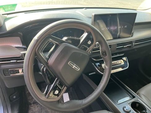 Used 2023 Lincoln Corsair Reserve AWD/4WD image 10