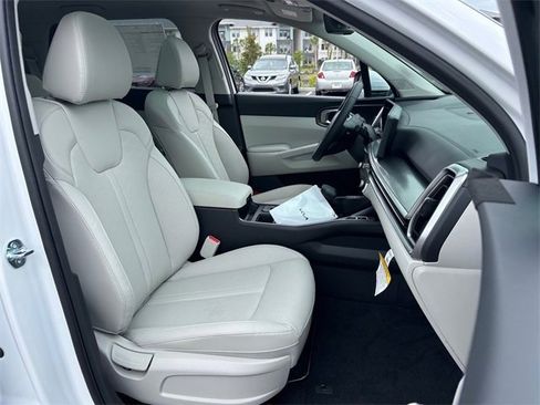 New 2025 Kia Sorento S w/ Panoramic Sunroof Package image 15
