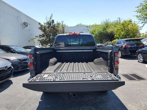 Used 2024 Nissan Frontier SV w/ Technology Package image 10