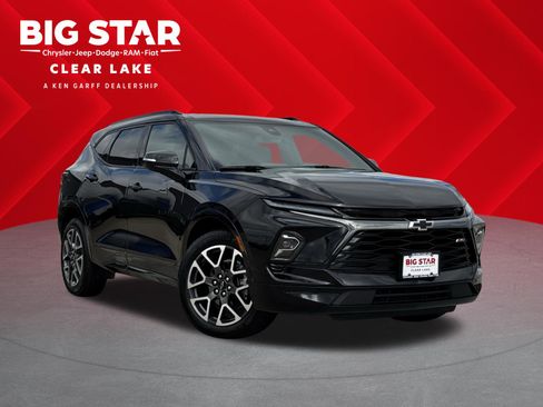 Used 2025 Chevrolet Blazer RS image 1