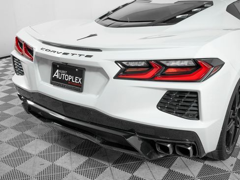 Used 2020 Chevrolet Corvette Stingray w/ Engine Appearance Package image 29