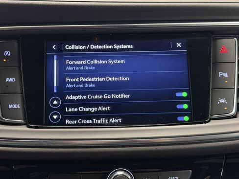 Used 2024 Buick Enclave Avenir w/ Avenir Technology Package image 9