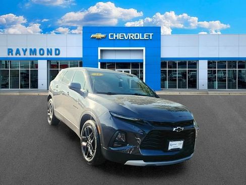 Certified 2021 Chevrolet Blazer LT w/ LPO, Black Accent Package FWD image 9
