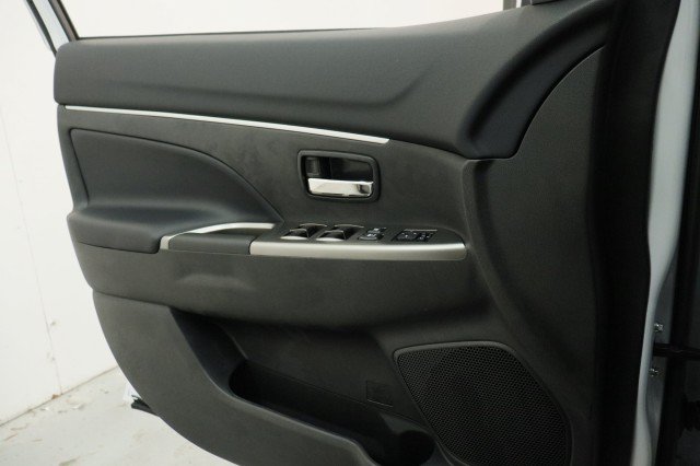 New 2027 Mitsubishi Outlander Sport SE AWD/4WD image 15