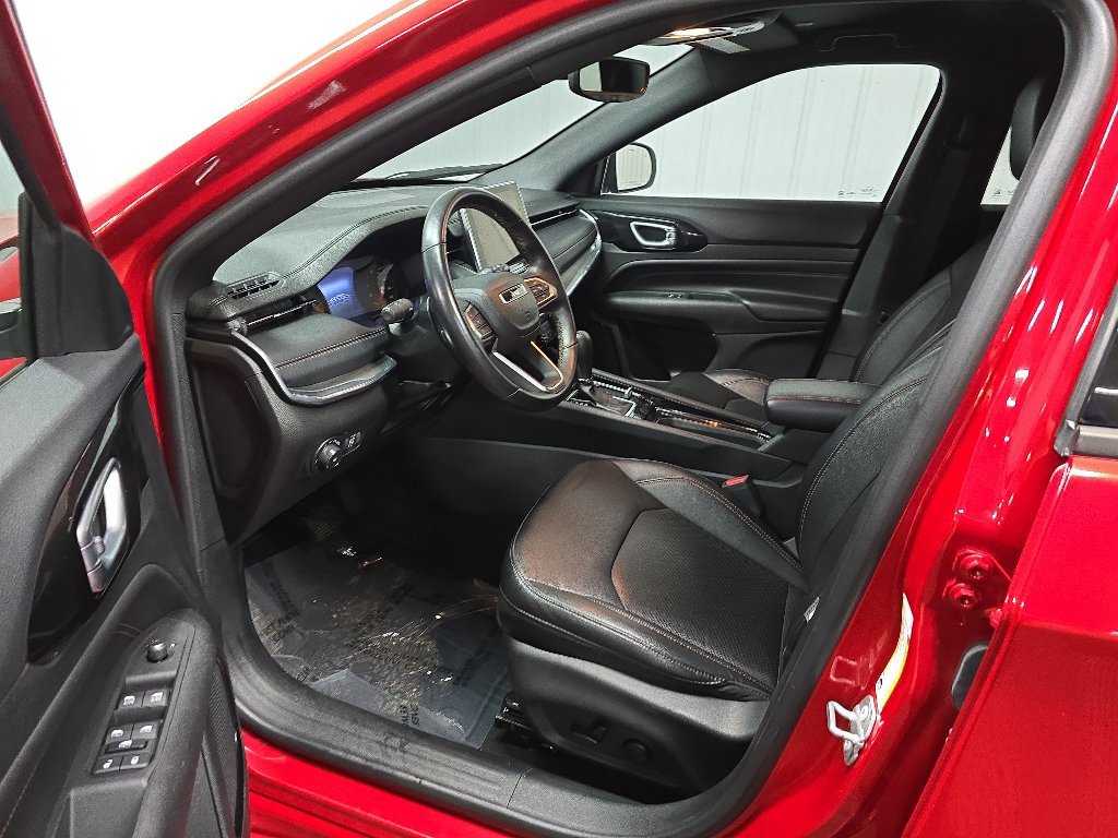 Used 2022 Jeep Compass Limited AWD/4WD image 28