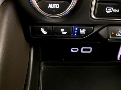 Certified 2022 GMC Yukon SLT w/ SLT Premium Package image 36