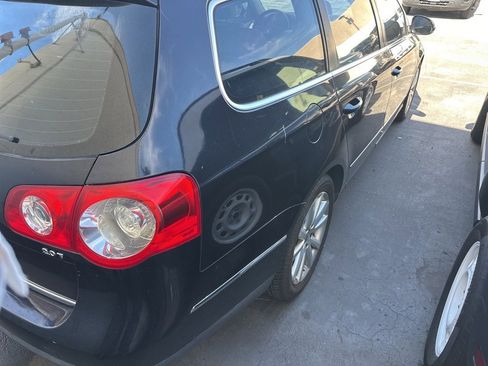 Used 2010 Volkswagen Passat Komfort image 4