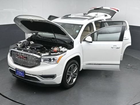 Used 2019 GMC Acadia Denali w/ Technology Package FWD image 56
