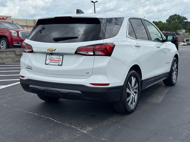 Used 2024 Chevrolet Equinox LT w/ LPO, Floor Liner Package FWD image 3