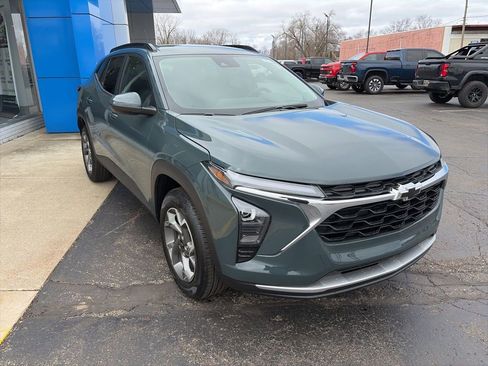 New 2026 Chevrolet Trax LT w/ Driver Confidence Package image 4