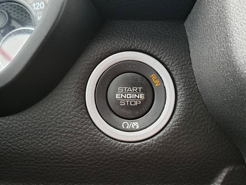 Used 2023 RAM 1500 Big Horn AWD/4WD image 23