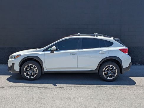 Used 2021 Subaru Crosstrek 2.0i Premium w/ Moonroof Package AWD/4WD image 8