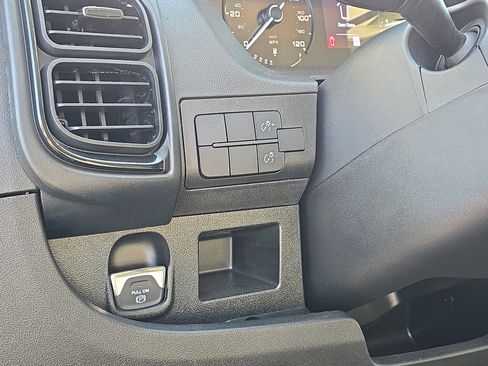 Used 2025 RAM ProMaster 2500 w/ Storage Group image 14