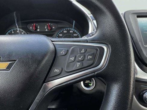 Used 2018 Chevrolet Equinox LS FWD image 27