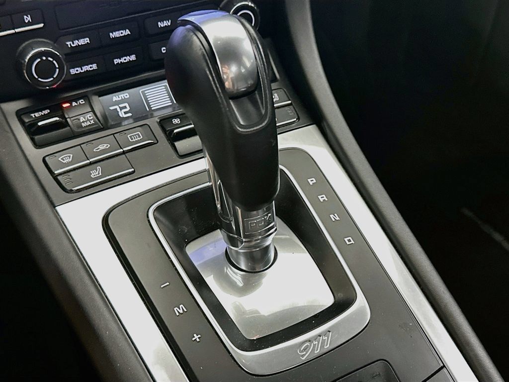 Certified 2018 Porsche 911 Carrera RWD image 18