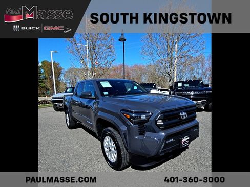 Used 2025 Toyota Tacoma SR5 AWD/4WD image 8