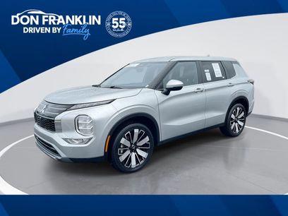 Used 2025 Mitsubishi Outlander SE