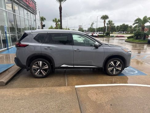 Used 2023 Nissan Rogue SL w/ SL Premium Package FWD image 9