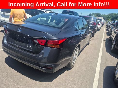 Used 2022 Nissan Altima 2.5 SV FWD image 17