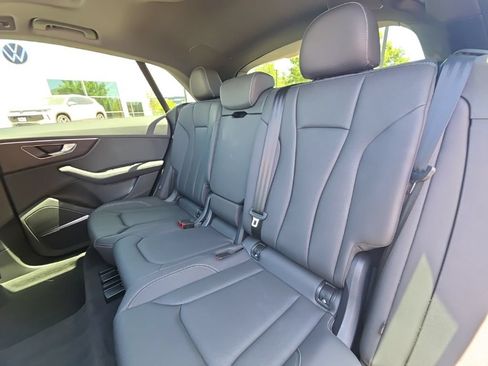 Used 2023 Audi Q8 Premium Plus w/ Premium Plus Package AWD/4WD image 14