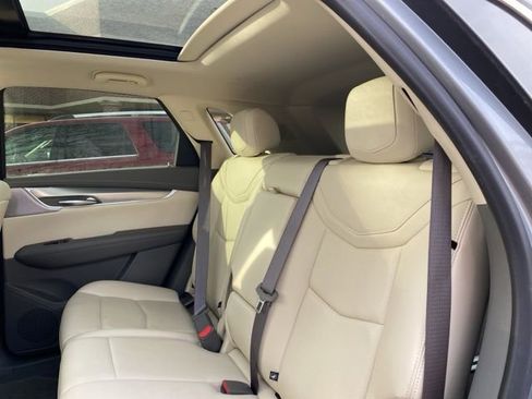 Used 2025 Cadillac XT5 Premium Luxury image 15