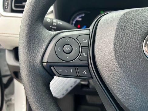 Used 2025 Toyota RAV4 XLE w/ Convenience Package image 42