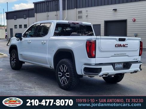 Used 2021 GMC Sierra 1500 AT4 w/ AT4 Value Package AWD/4WD image 3