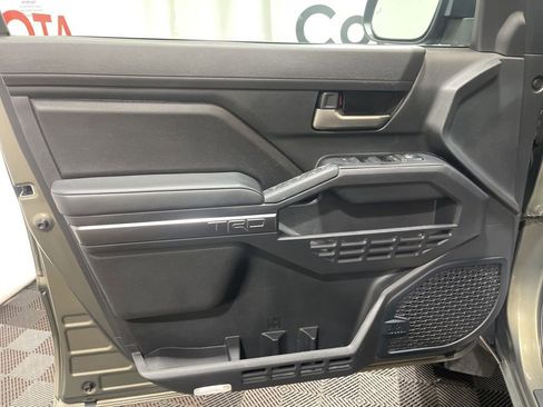 Used 2024 Toyota Tacoma TRD Sport w/ TRD Sport Upgrade Package image 19