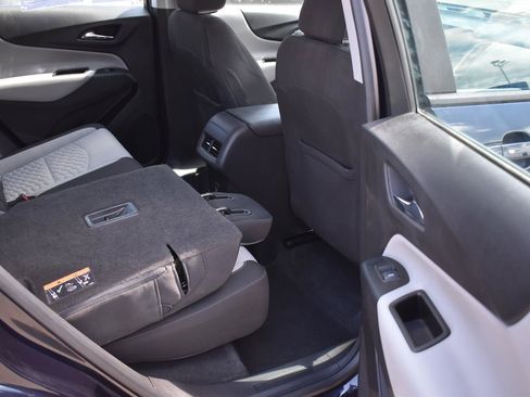 Used 2020 Chevrolet Equinox LS FWD image 16