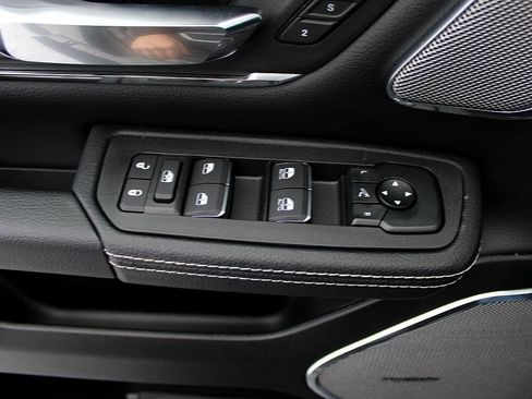 Used 2026 RAM 1500 Laramie w/ Night Edition image 15