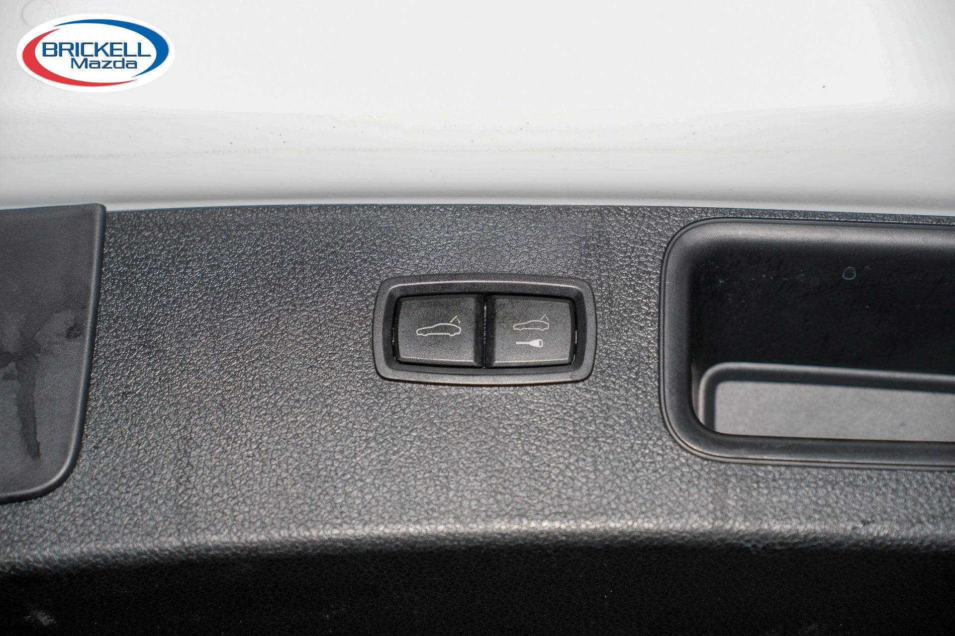 Used 2022 Porsche Macan AWD/4WD image 10