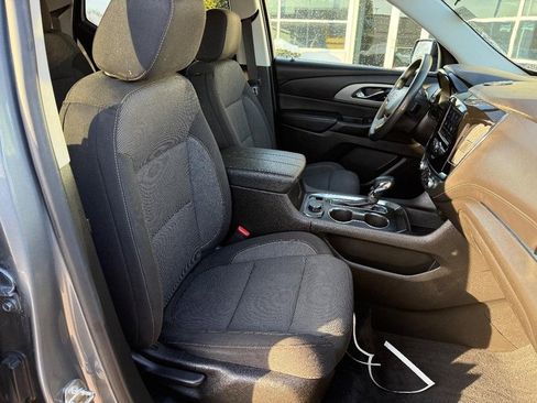 Used 2021 Chevrolet Traverse LS image 10
